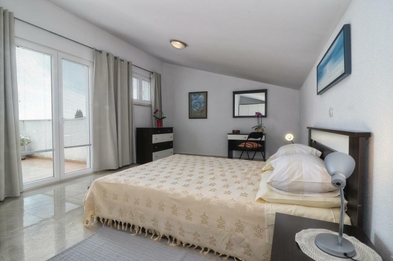 Apartments Link Rovinj Exterior foto