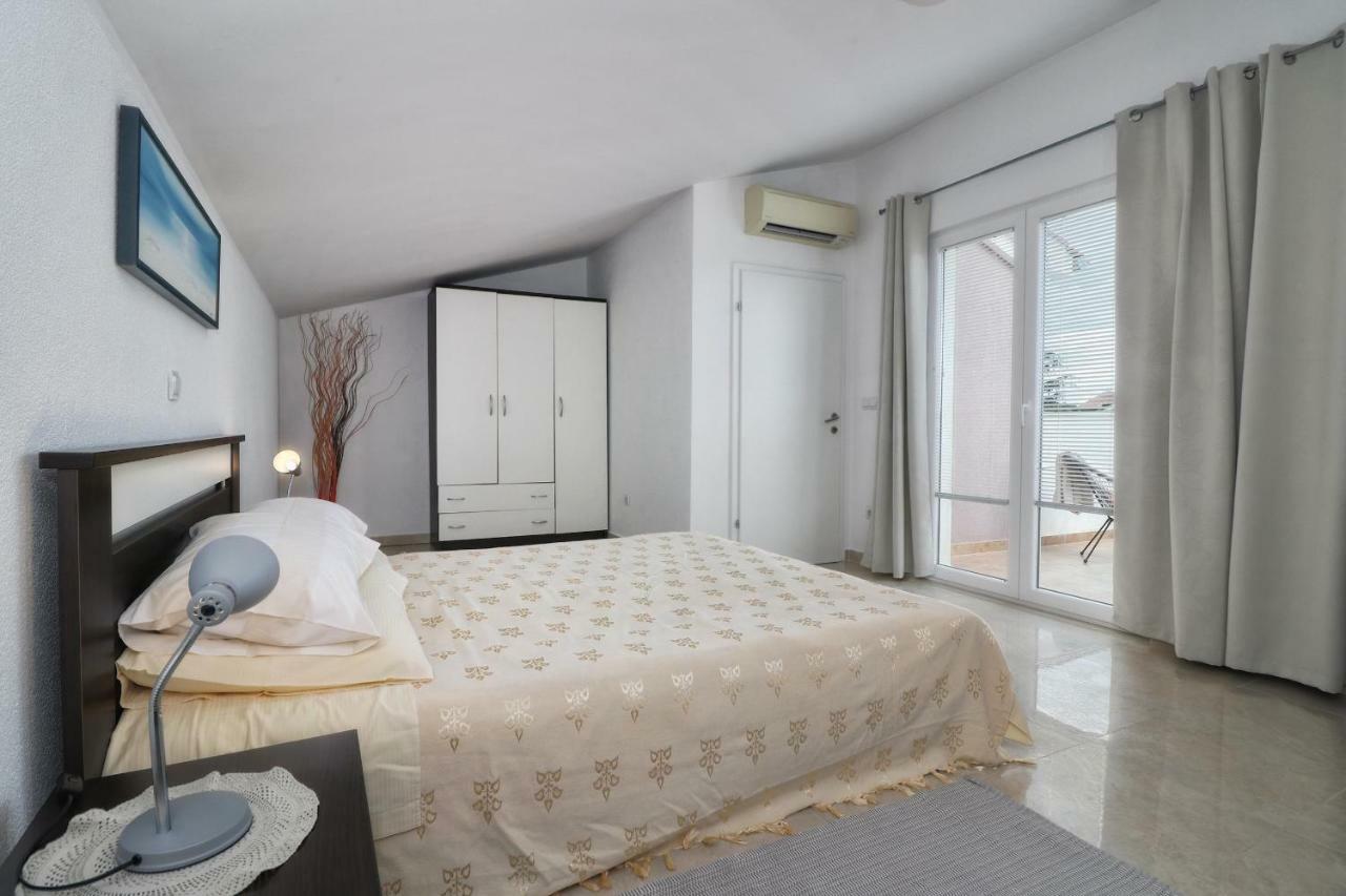 Apartments Link Rovinj Exterior foto